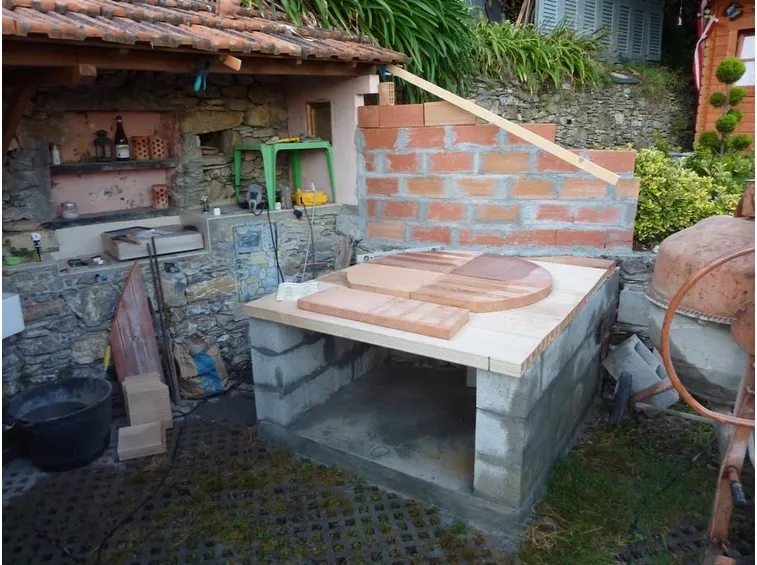 Basamento per forno a legna