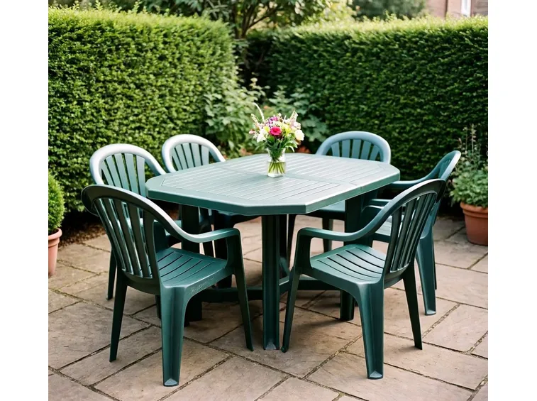 mobili da giardino in plastica