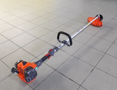 Il decespugliatore BC 240 D con accessori