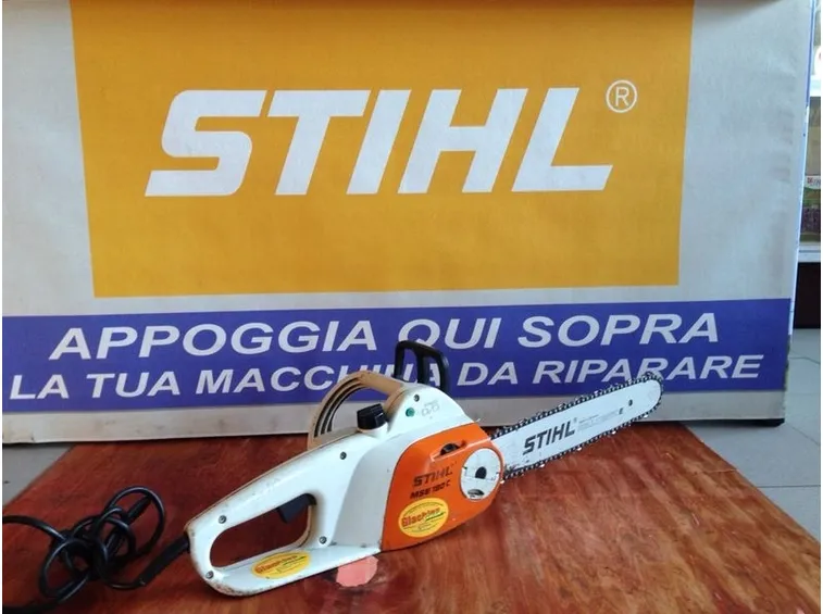 esposizione motoseghe elettriche usate