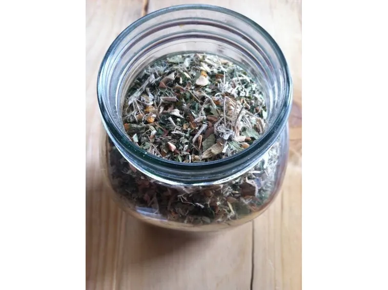 Misto di erbe Fonte foto ( http://frugallysustainable.com )