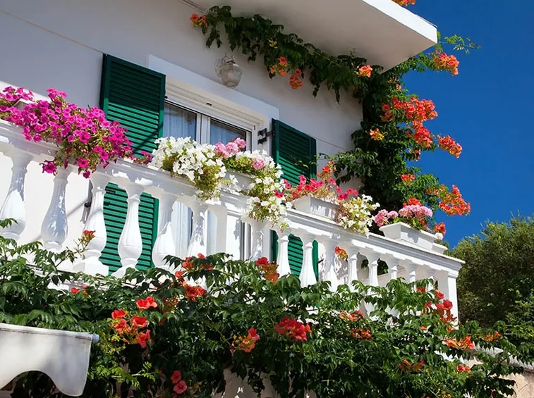 balcone estivo